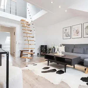 https://apt-mcmaggies-atelier.dortmundhotels.net